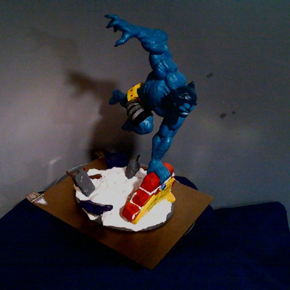 Marvel Beast Posed Figure with Scene – X-Men #1 Edition.